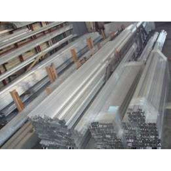Алюминиевый уголок разносторонний 120x40x4 анодированый и без покрытия